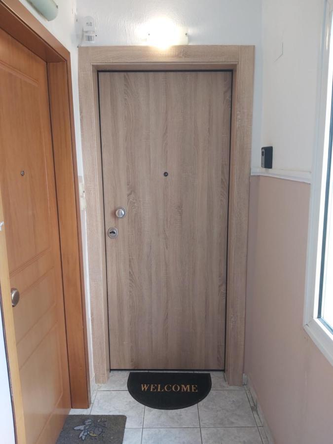 Lux Apartment Downtown Széresz Kültér fotó